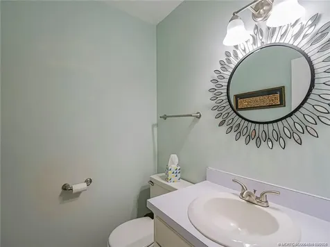 98 Spring Lake Drive Vero Beach FL 32962