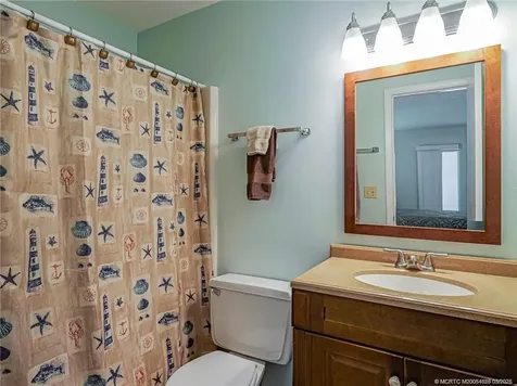 98 Spring Lake Drive Vero Beach FL 32962