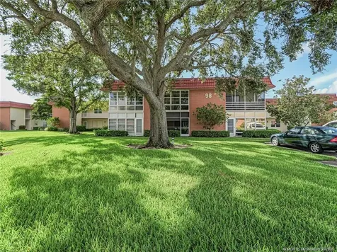 98 Spring Lake Drive Vero Beach FL 32962