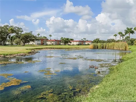 98 Spring Lake Drive Vero Beach FL 32962