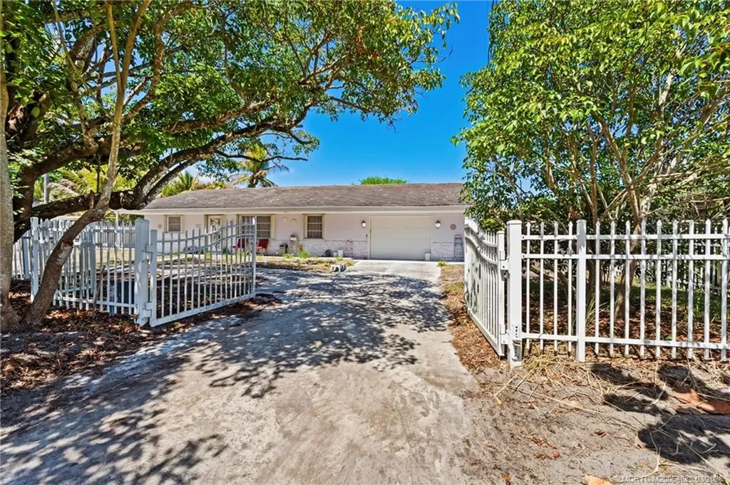 1309 SE 8th Street Stuart FL 34996