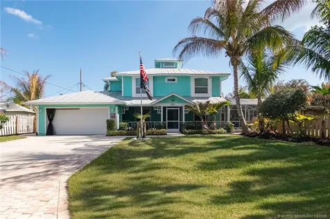 4095 SE Bay Avenue Stuart FL 34997