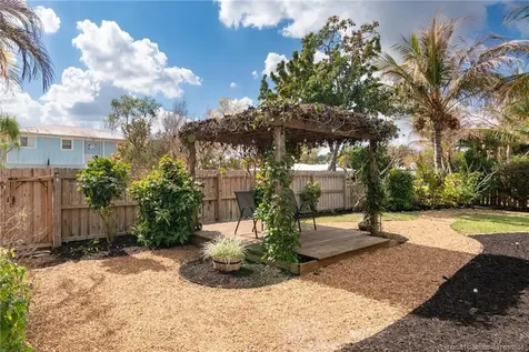 4095 SE Bay Avenue Stuart FL 34997