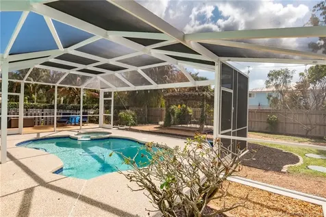 4095 SE Bay Avenue Stuart FL 34997