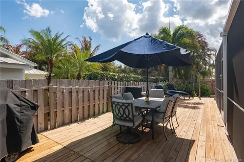 4095 SE Bay Avenue Stuart FL 34997