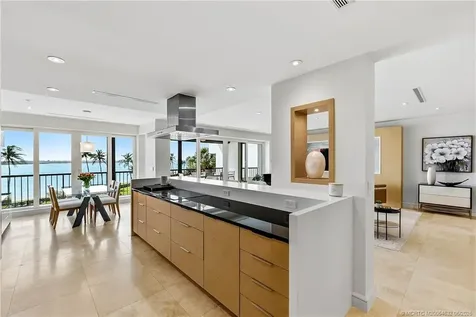 2820 SE Dune Drive Stuart FL 34996