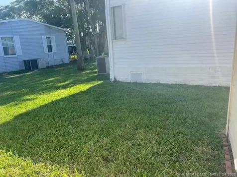 3304 Lake Overlook Place Lantana FL 33462
