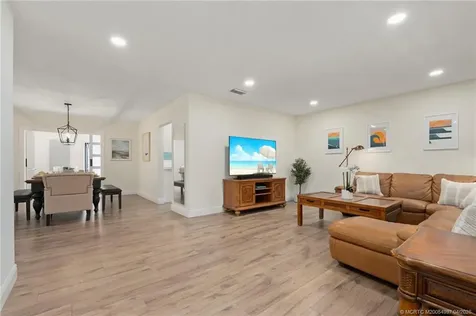 3009 SE Darien Road Port St Lucie FL 34952