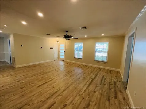 2061 NE Hoya Calle Jensen Beach FL 34957