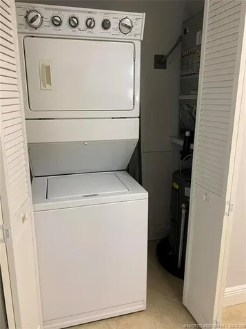 3432 NE Causeway Boulevard Jensen Beach FL 34957