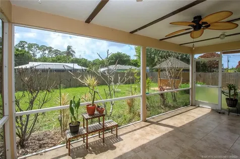 2274 SE Longhorn Avenue Port St Lucie FL 34952