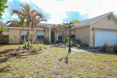 2274 SE Longhorn Avenue Port St Lucie FL 34952