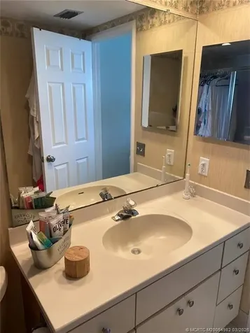 3432 NE Causeway Boulevard Jensen Beach FL 34957