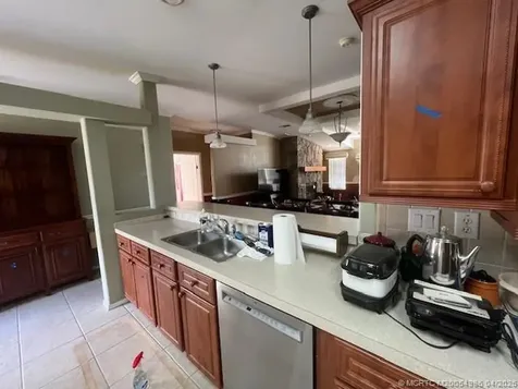 4237 4th Court Lantana FL 33462