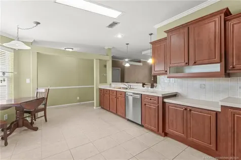 4237 4th Court Lantana FL 33462