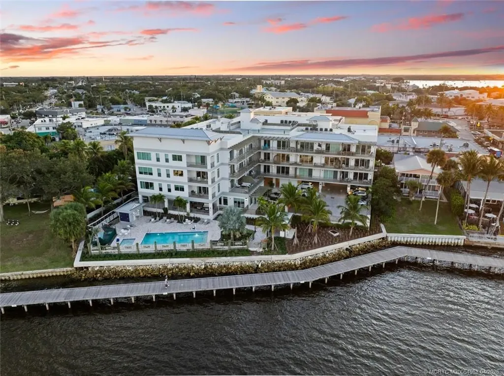 41 SW Seminole Street Stuart FL 34994