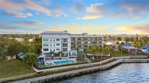 41 SW Seminole Street Stuart FL 34994