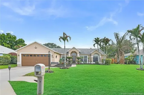 526 NE Vanda Terrado Jensen Beach FL 34957