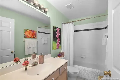 526 NE Vanda Terrado Jensen Beach FL 34957