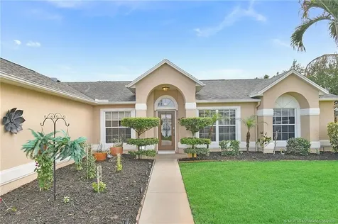 526 NE Vanda Terrado Jensen Beach FL 34957