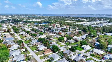 526 NE Vanda Terrado Jensen Beach FL 34957