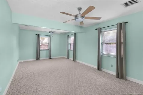 542 NW La Brea Avenue Port St Lucie FL 34983