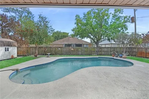542 NW La Brea Avenue Port St Lucie FL 34983