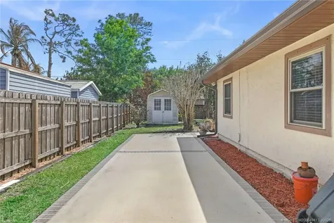 542 NW La Brea Avenue Port St Lucie FL 34983