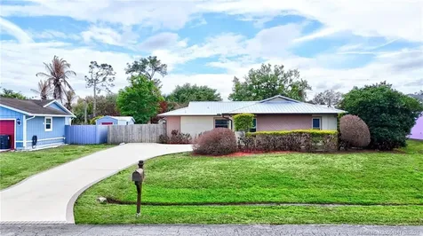 542 NW La Brea Avenue Port St Lucie FL 34983