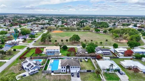 542 NW La Brea Avenue Port St Lucie FL 34983