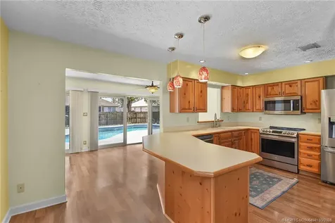 542 NW La Brea Avenue Port St Lucie FL 34983