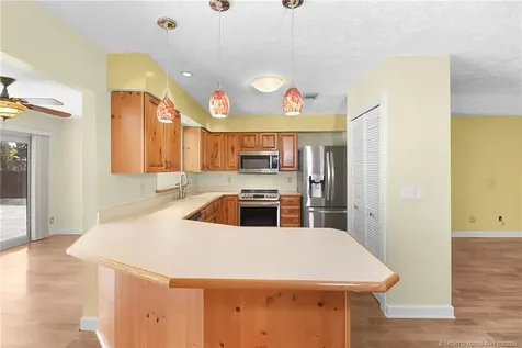 542 NW La Brea Avenue Port St Lucie FL 34983