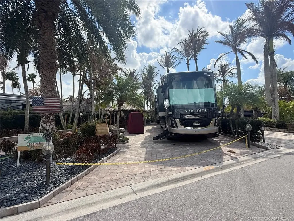 412 NW Chipshot Lane Port St Lucie FL 34986
