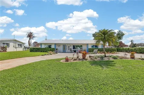 2004 5th Court SE Vero Beach FL 32962