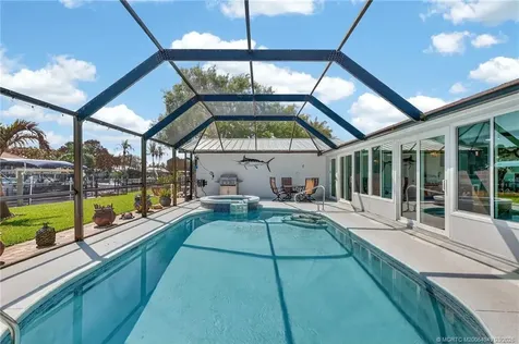 2004 5th Court SE Vero Beach FL 32962