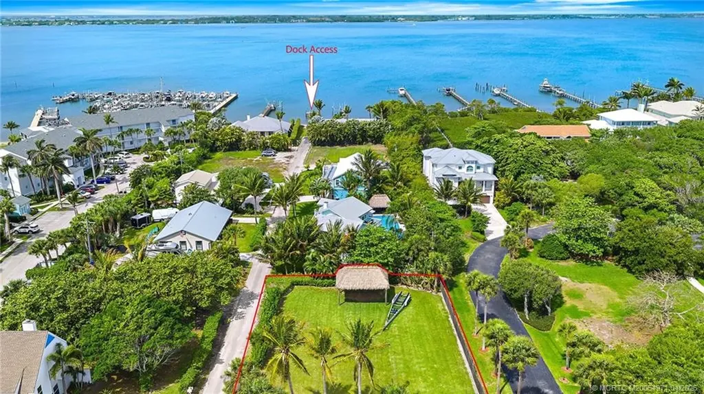 5237 NE Shore Village Terrace Stuart FL 34996