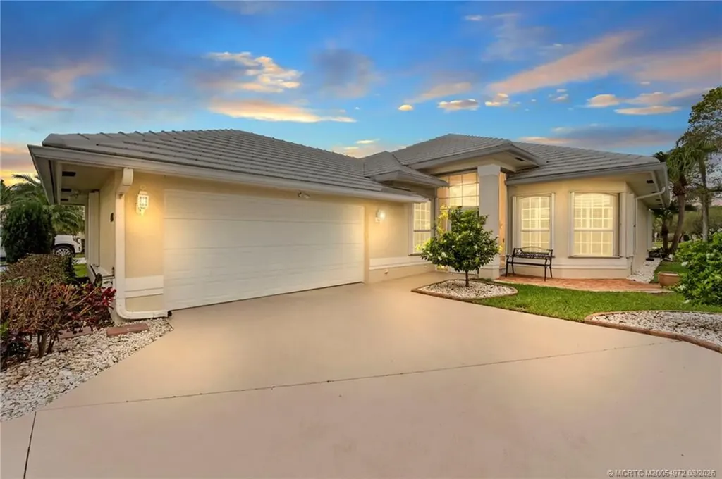 448 SW Fairway Landing Port St Lucie FL 34986