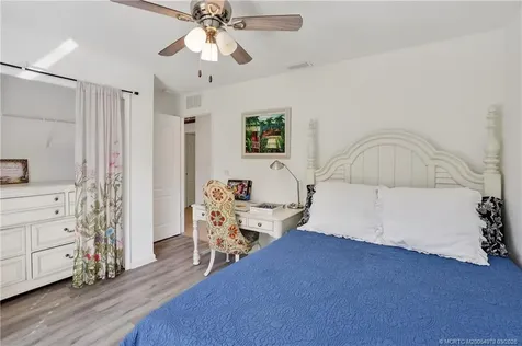532 SE Ron Rico Terrace Port St Lucie FL 34983