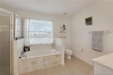 532 SE Ron Rico Terrace Port St Lucie FL 34983