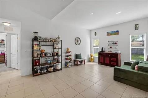 532 SE Ron Rico Terrace Port St Lucie FL 34983