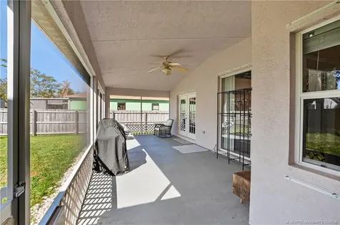 532 SE Ron Rico Terrace Port St Lucie FL 34983