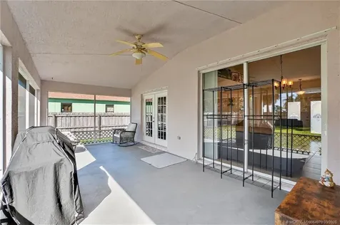 532 SE Ron Rico Terrace Port St Lucie FL 34983