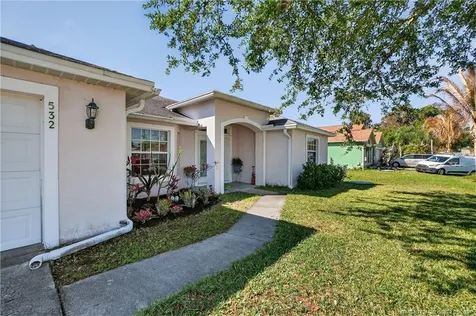 532 SE Ron Rico Terrace Port St Lucie FL 34983