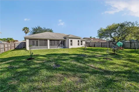 532 SE Ron Rico Terrace Port St Lucie FL 34983