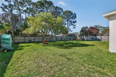 532 SE Ron Rico Terrace Port St Lucie FL 34983