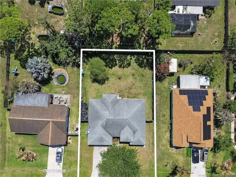 532 SE Ron Rico Terrace Port St Lucie FL 34983