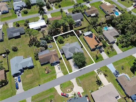 532 SE Ron Rico Terrace Port St Lucie FL 34983