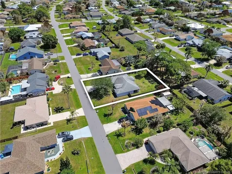 532 SE Ron Rico Terrace Port St Lucie FL 34983
