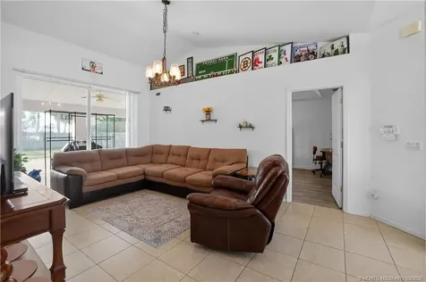 532 SE Ron Rico Terrace Port St Lucie FL 34983