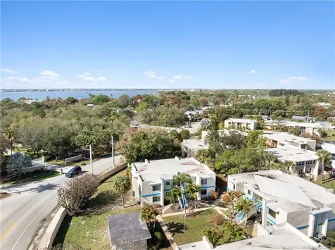 1560 NE 12th Terrace Jensen Beach FL 34957